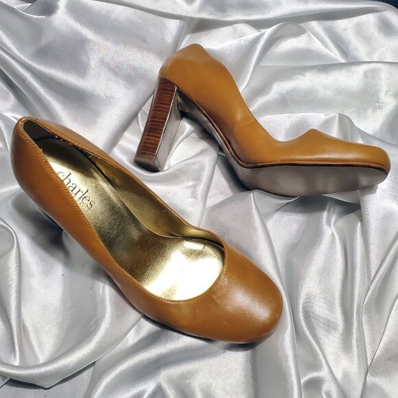 NEW CHARLES BY CHARLES DAVID mustard yellow tan round toe high heel pumps SZ  8 - Picture 3 of 5